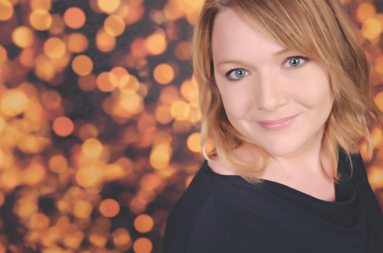 Michelle M. Pillow – Crafting Worlds of Romance and Adventure