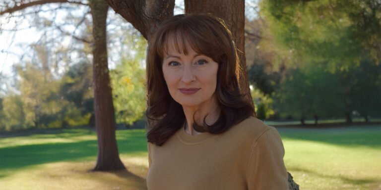 Christina Estes Brings the Grit and Heart of Journalism to Her Vivid, Unforgettable Mysteries